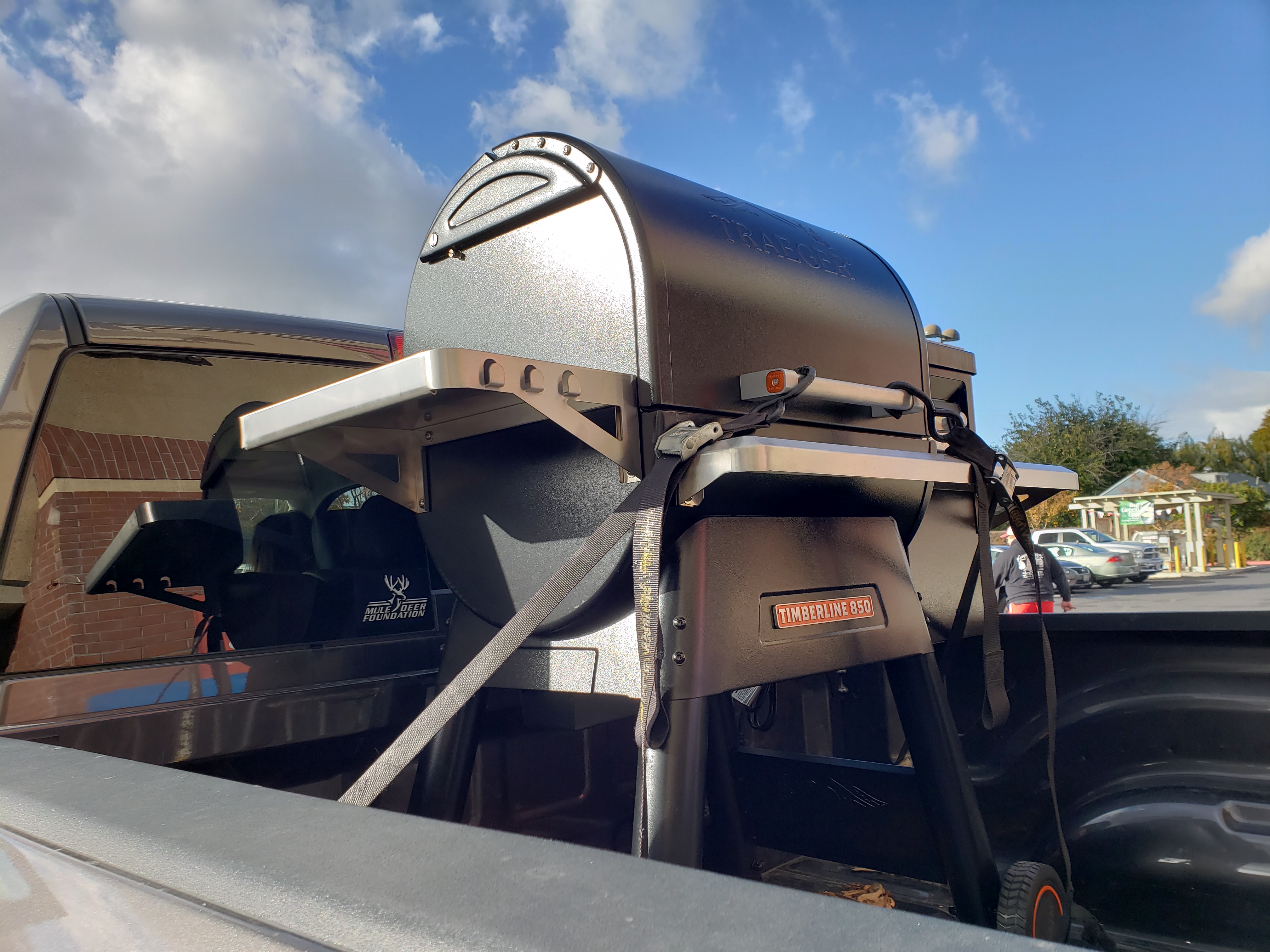 Pellet Smokers: Recteq or Traeger